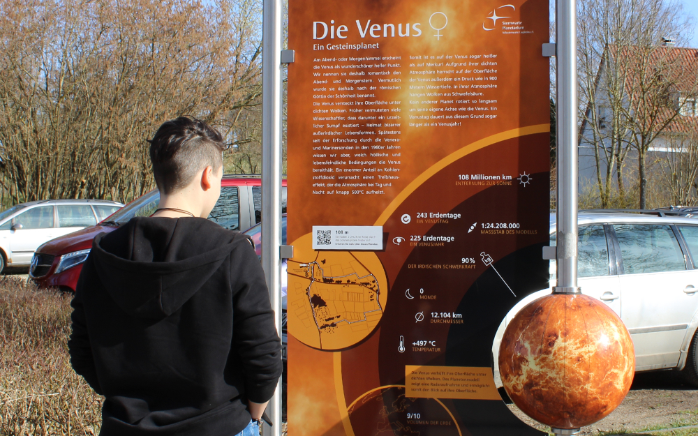 Planetenweg Laupheim - Planetenwanderweg - Ausflug - Venus - Planetarium Laupheim